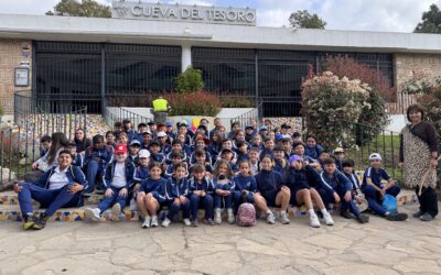 Visitamos las Cuevas del Tesoro.