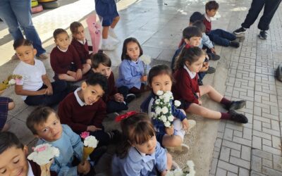 Ofrenda floral a la Virgen en el mes de mayo
