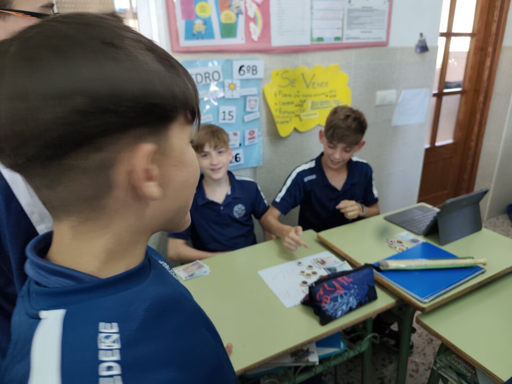 ACTIVIDAD DE 6º PRIMARIA DE MATEMÁTICAS. TRABAJO EN GRUPO DE UN ROLEPLAYING DE COMERCIO PARA PRACTICAR AUMENTOS Y DESCUENTOS DE PORCENTAJES.